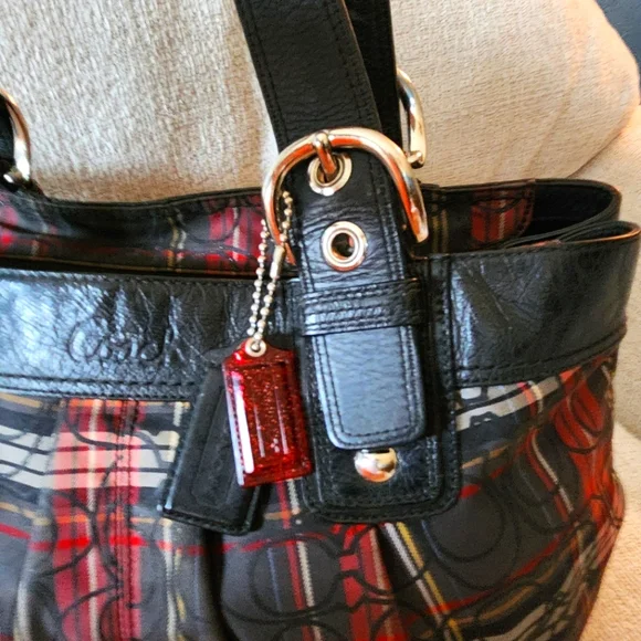 Vintage Coach Tartan Plaid Black & Red Shoulder Bag Purse Tote Bag - Picture 11 of 11